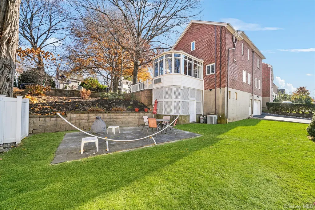 39 Park Circle White Plains NY 10603