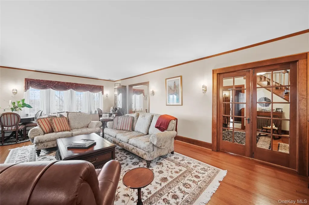39 Park Circle White Plains NY 10603