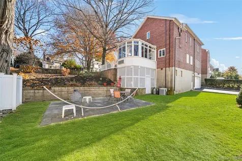 39 Park Circle White Plains NY 10603