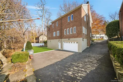 39 Park Circle White Plains NY 10603