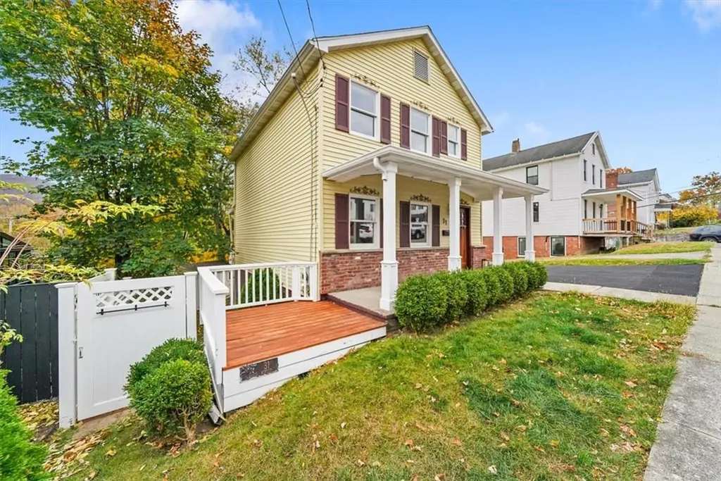 31 Davis Street Beacon NY 12508