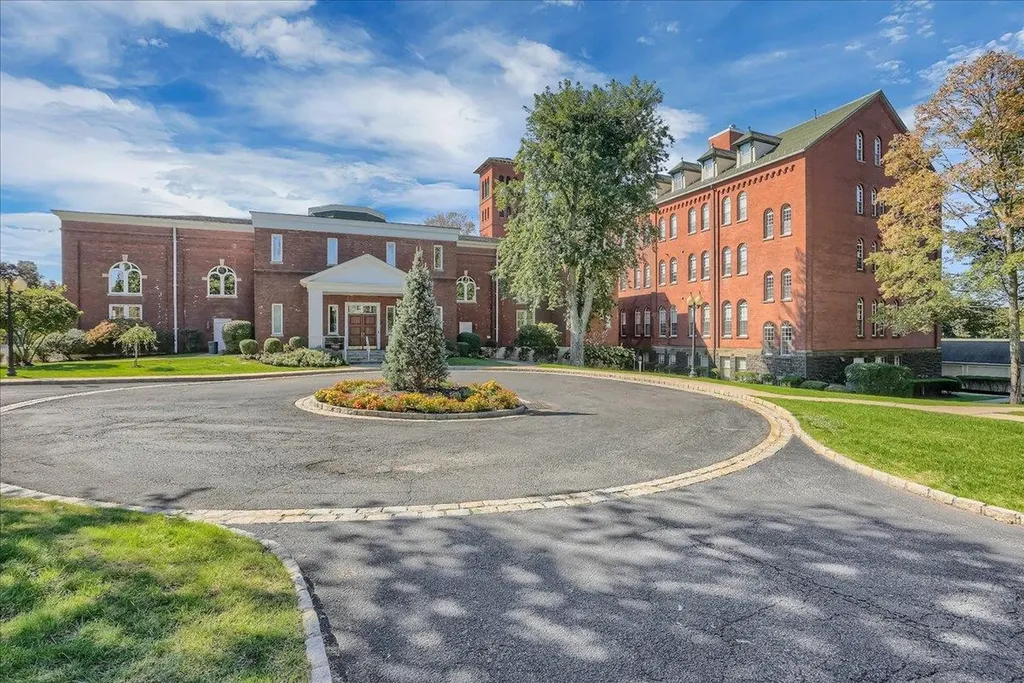 51 Roma Orchard Road Peekskill NY 10566