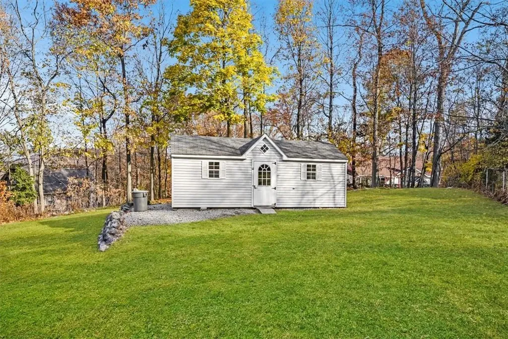 4 Cedar Trail Monroe NY 10950