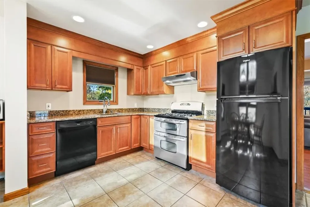 4 Cedar Trail Monroe NY 10950