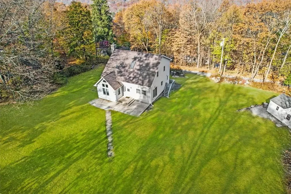 4 Cedar Trail Monroe NY 10950