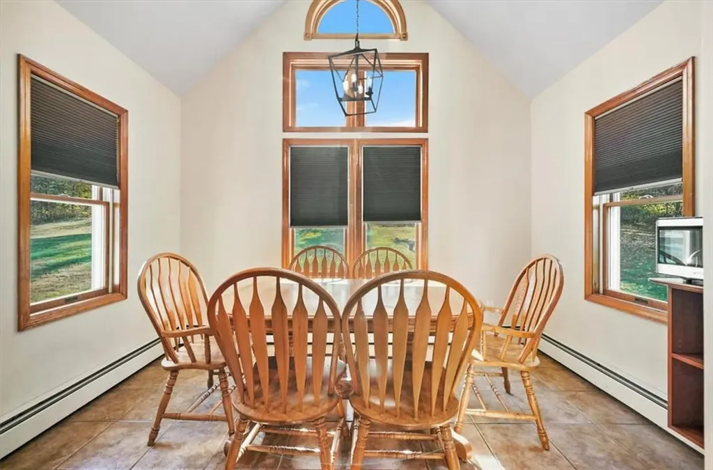 4 Cedar Trail Monroe NY 10950