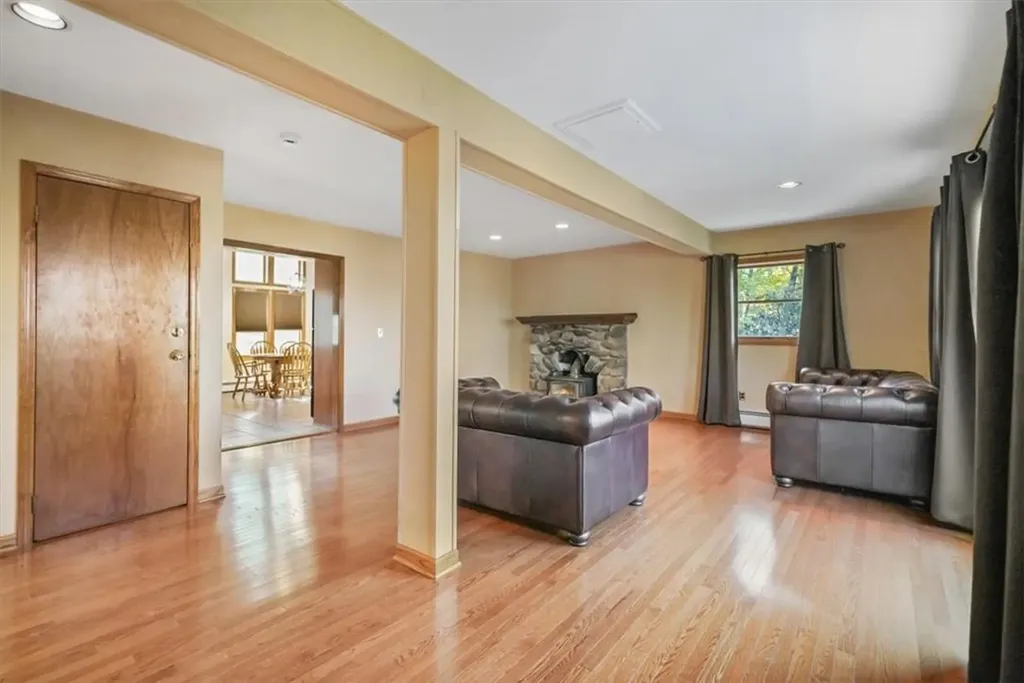4 Cedar Trail Monroe NY 10950
