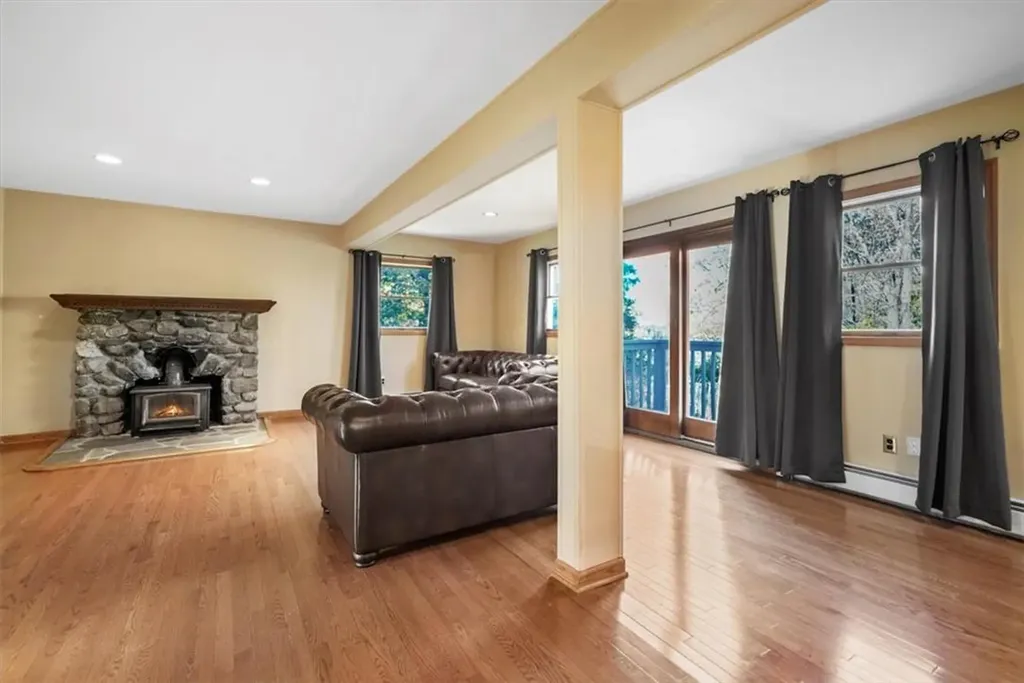 4 Cedar Trail Monroe NY 10950
