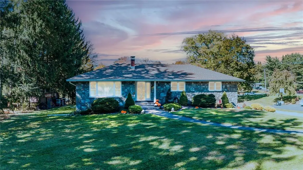 77 Round Hill Road Poughkeepsie NY 12603