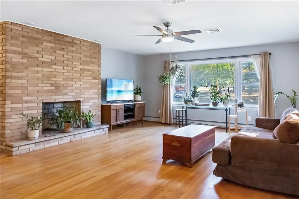 77 Round Hill Road Poughkeepsie NY 12603