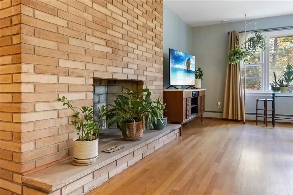 77 Round Hill Road Poughkeepsie NY 12603