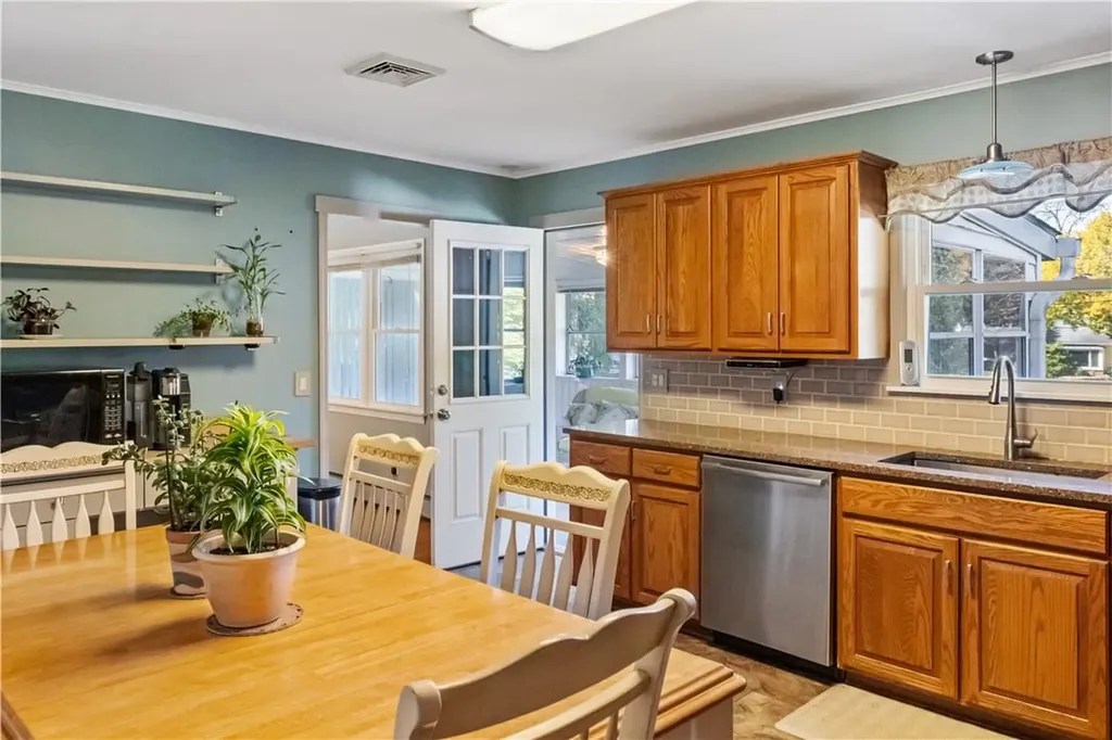 77 Round Hill Road Poughkeepsie NY 12603