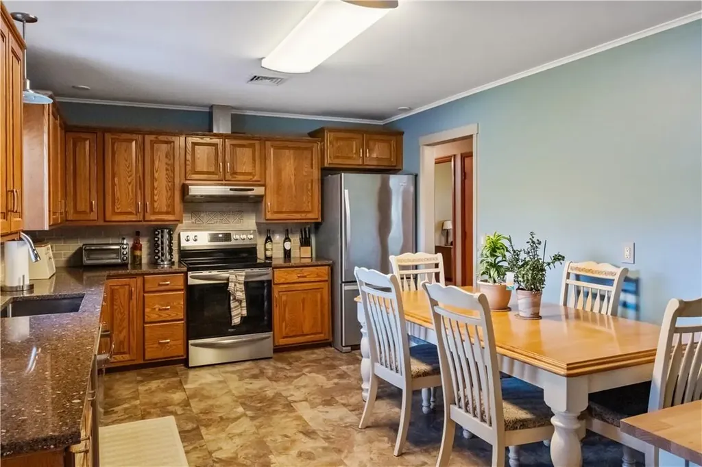 77 Round Hill Road Poughkeepsie NY 12603