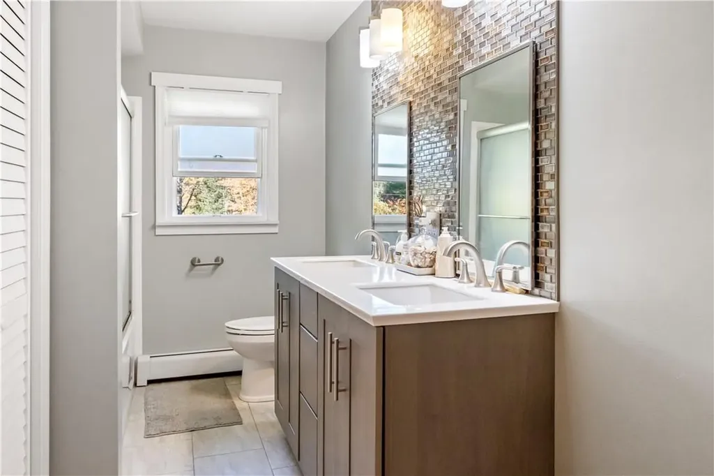 77 Round Hill Road Poughkeepsie NY 12603