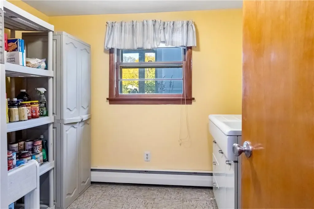 77 Round Hill Road Poughkeepsie NY 12603