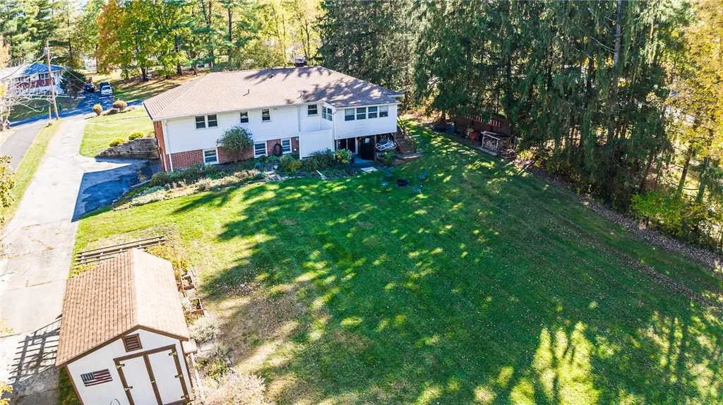 77 Round Hill Road Poughkeepsie NY 12603