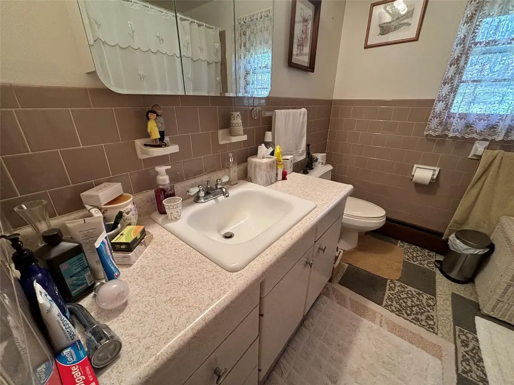 7003 State Route 42 Woodbourne NY 12788