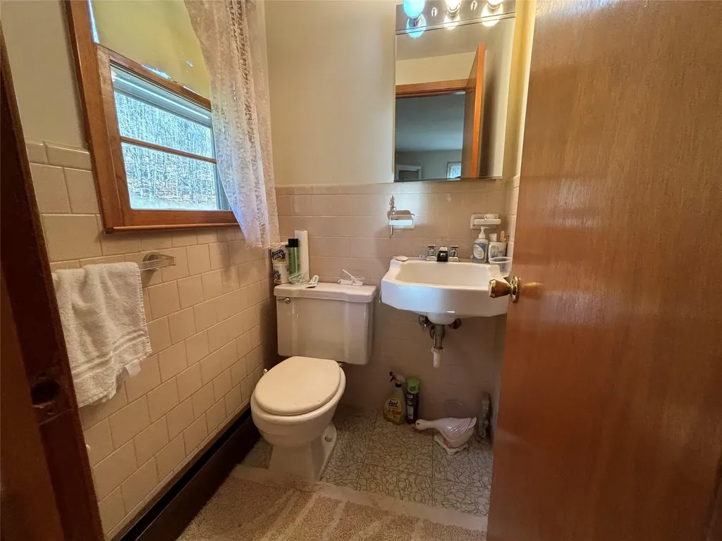 7003 State Route 42 Woodbourne NY 12788