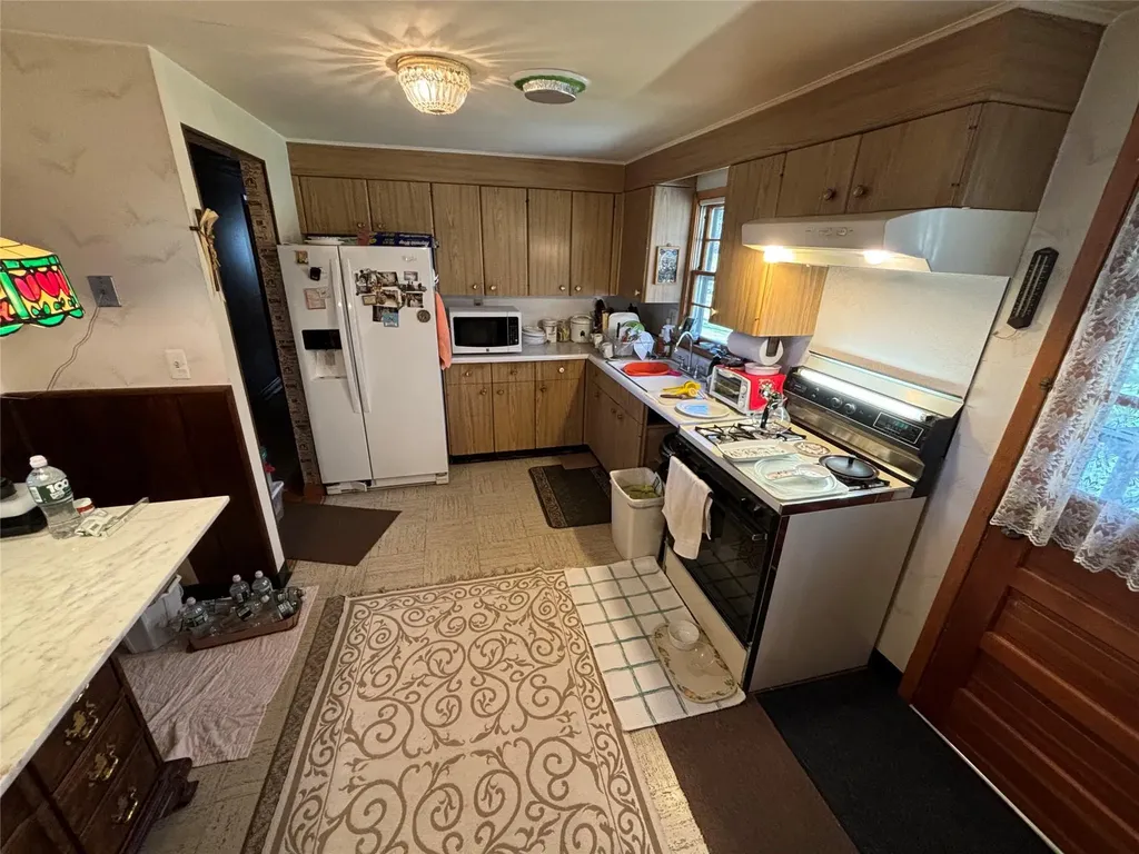 7003 State Route 42 Woodbourne NY 12788