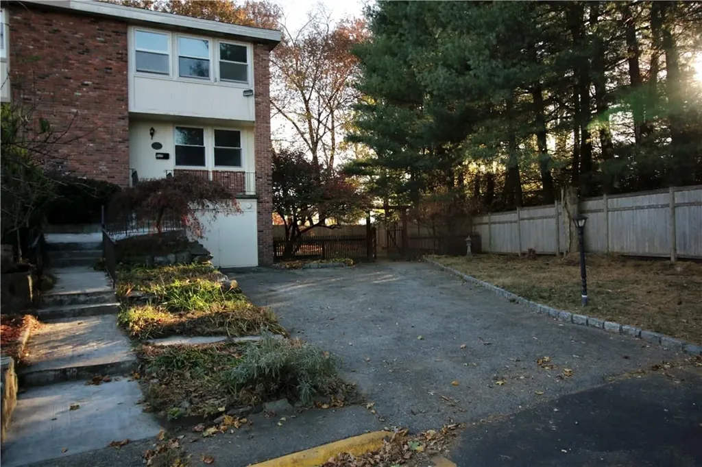 637 Kissam Road Peekskill NY 10566