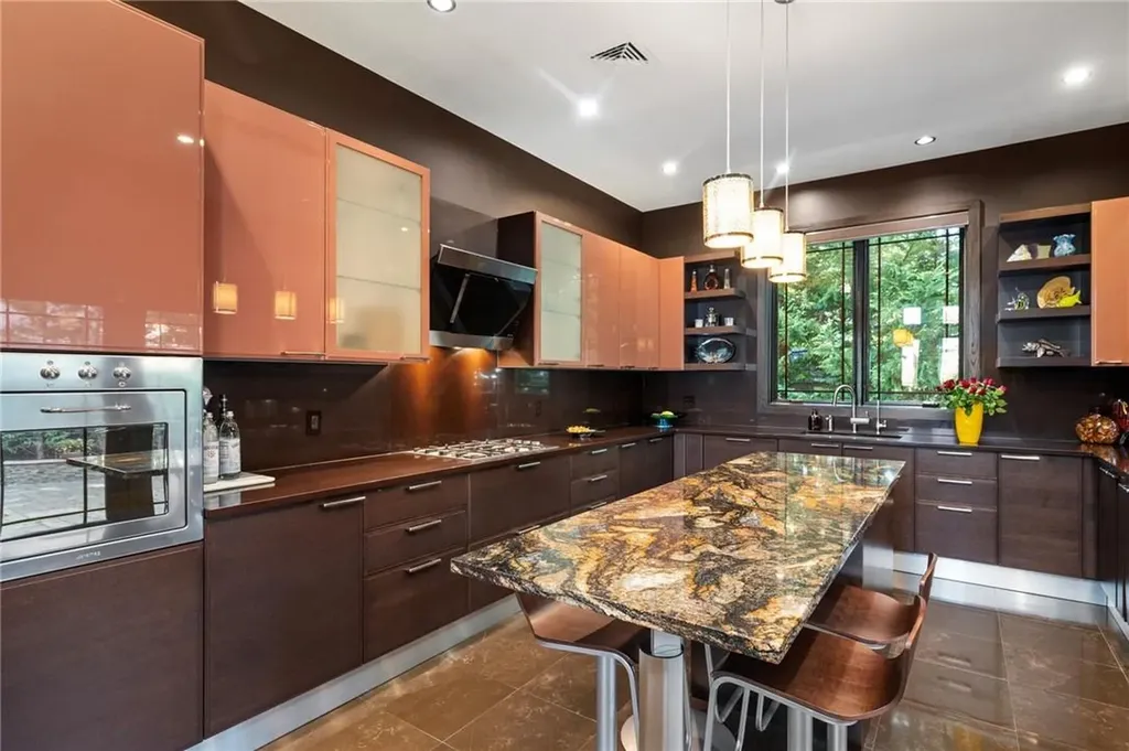 795 Kearny Drive Valley Stream NY 11581