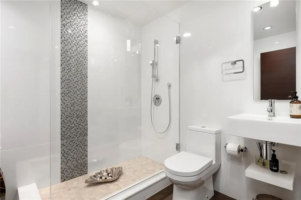 795 Kearny Drive Valley Stream NY 11581