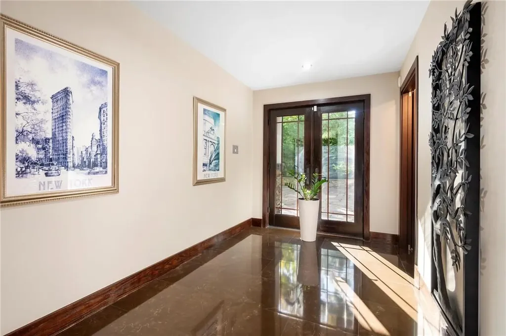 795 Kearny Drive Valley Stream NY 11581