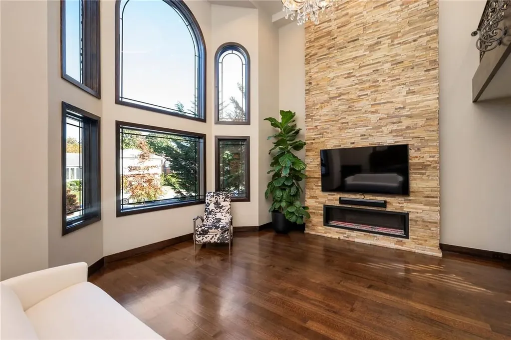 795 Kearny Drive Valley Stream NY 11581