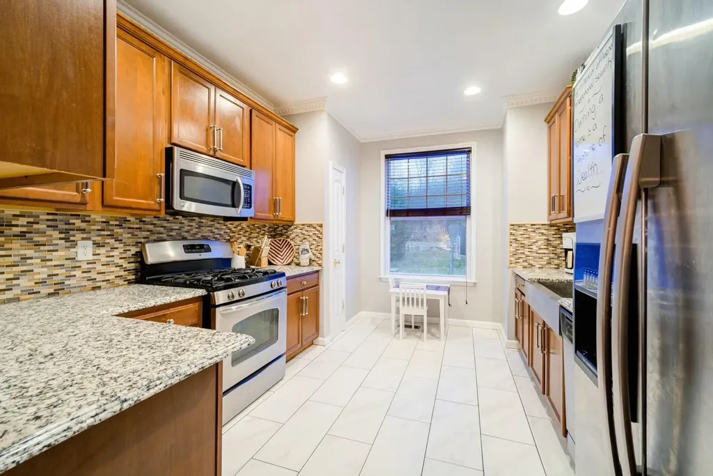 20 Avoncroft Lane Middletown NY 10940