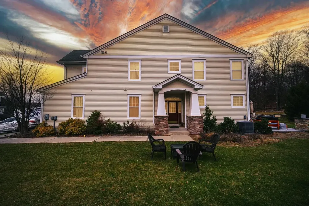 20 Avoncroft Lane Middletown NY 10940