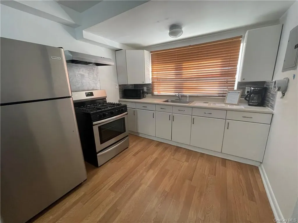 2925 Schurz Avenue Bronx NY 10465