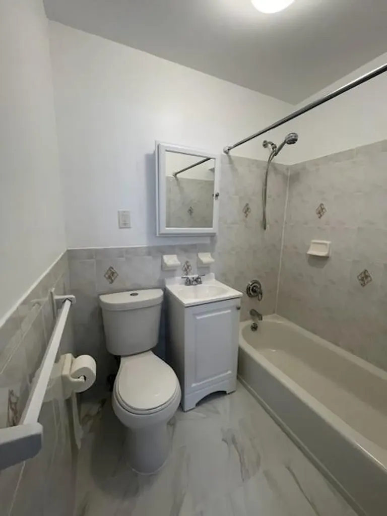 2925 Schurz Avenue Bronx NY 10465