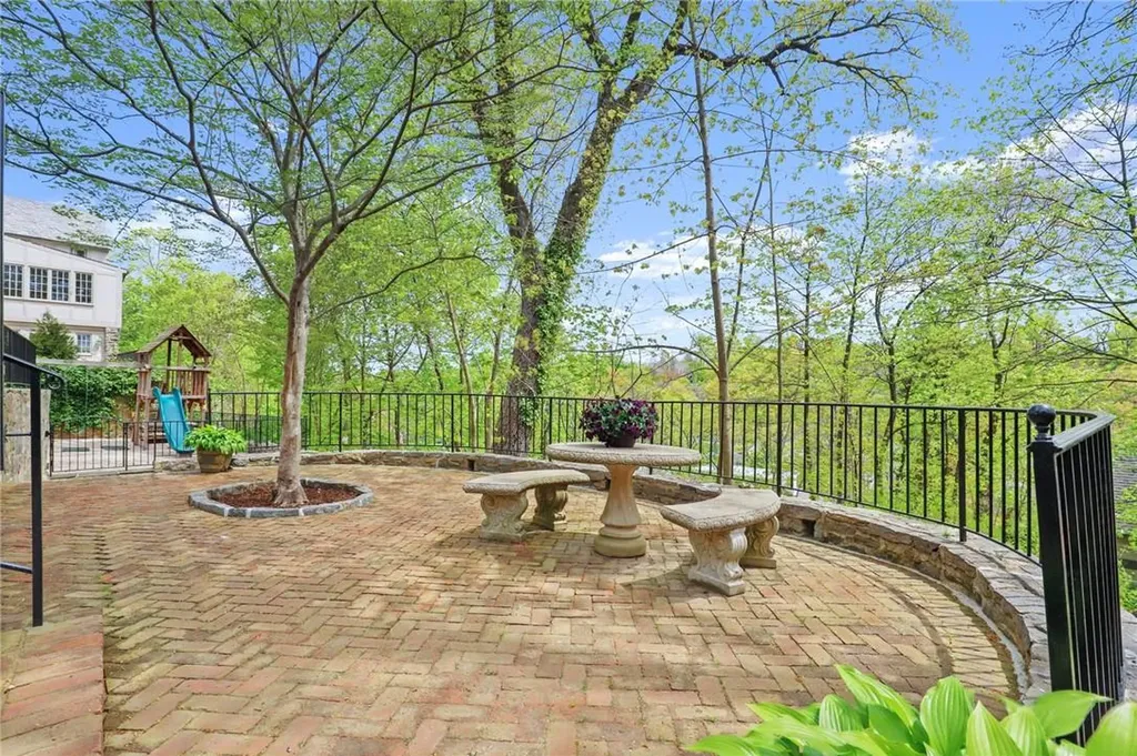 52 Prescott Avenue Bronxville NY 10708
