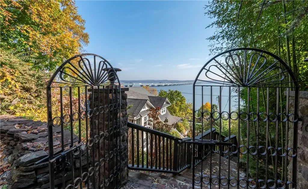 89 River Road Nyack NY 10960