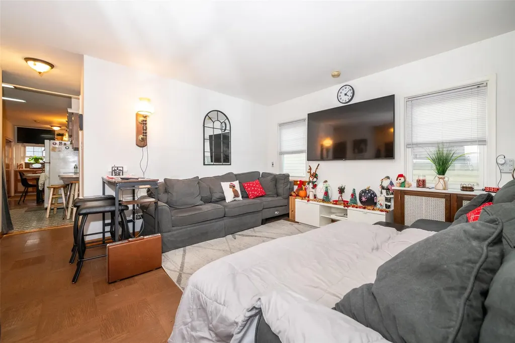 2840 Zulette Avenue Bronx NY 10461