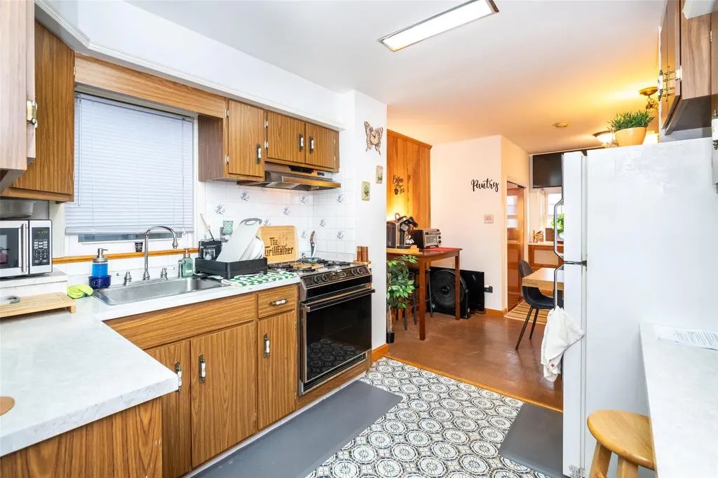 2840 Zulette Avenue Bronx NY 10461