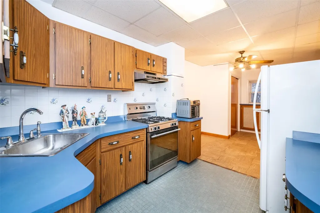 2840 Zulette Avenue Bronx NY 10461