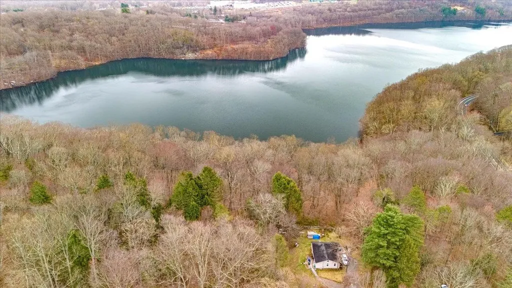 350 W Shore Drive Carmel NY 10512
