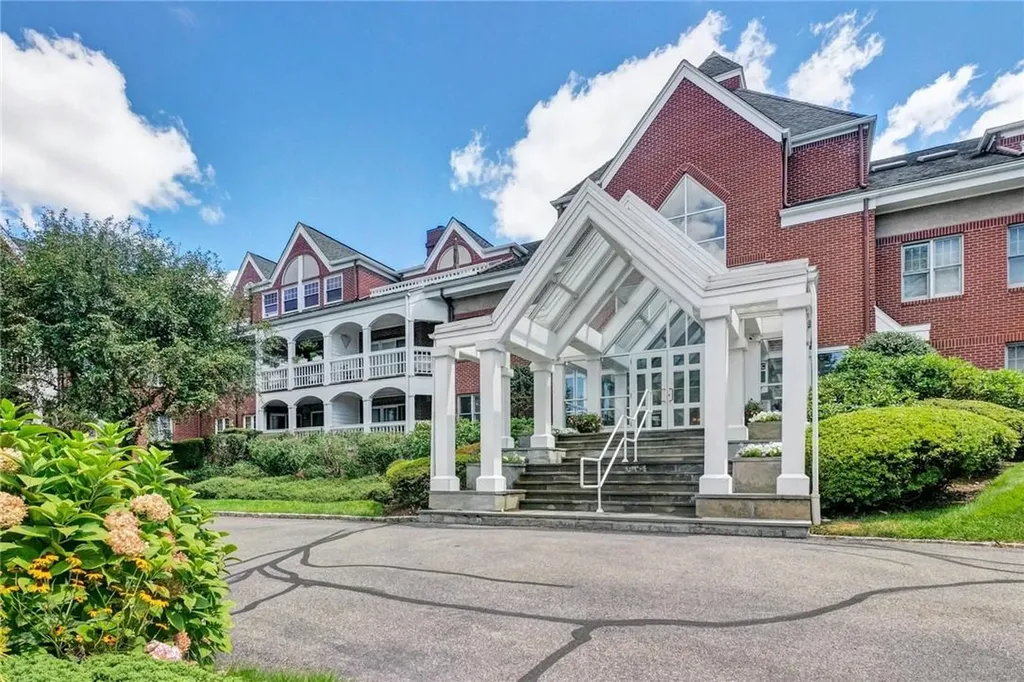 333 N State Road Briarcliff Manor NY 10510