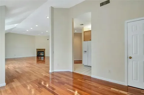 333 N State Road Briarcliff Manor NY 10510