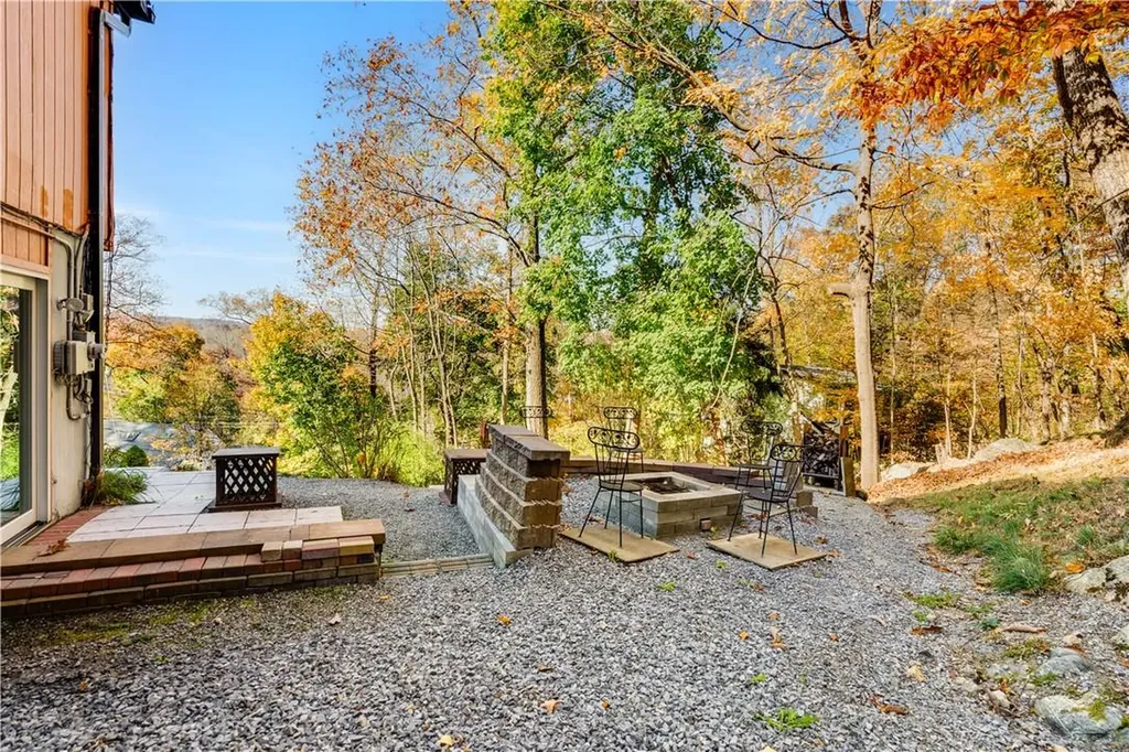 3510 Hillside Drive Mohegan Lake NY 10547