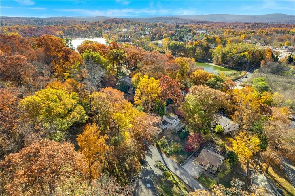 3510 Hillside Drive Mohegan Lake NY 10547