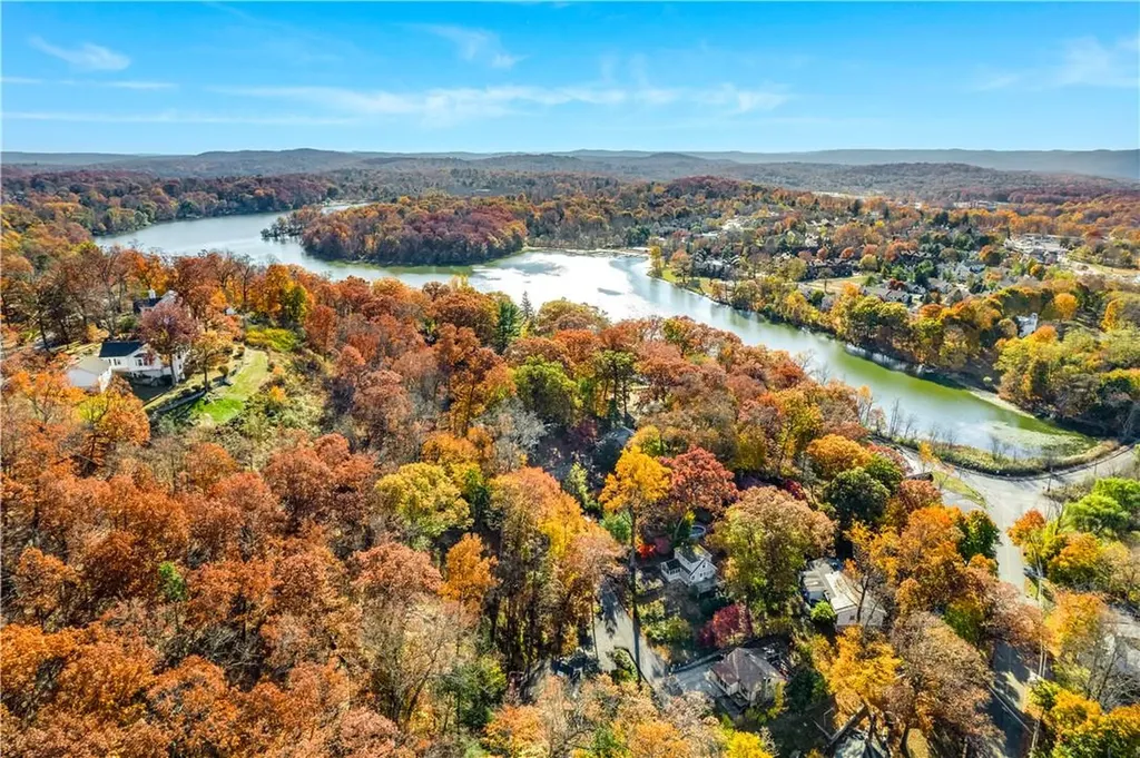 3510 Hillside Drive Mohegan Lake NY 10547