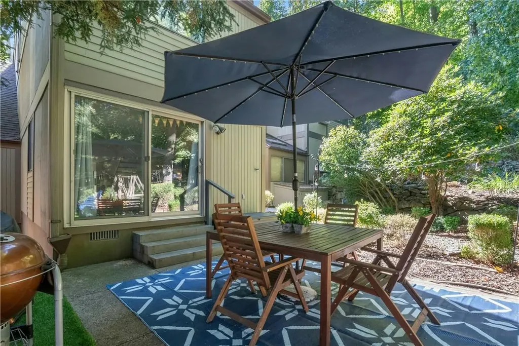 40 Round Hill Road Dobbs Ferry NY 10522