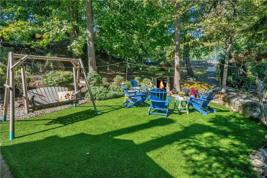 40 Round Hill Road Dobbs Ferry NY 10522