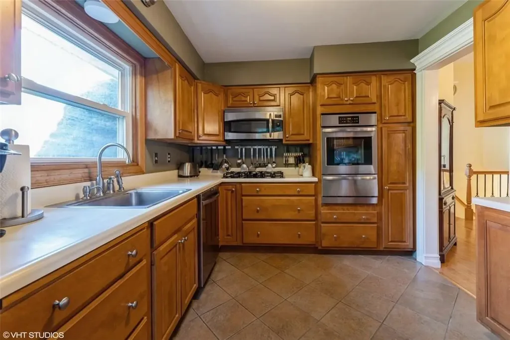 968 Chestnut Ridge Road Spring Valley NY 10977