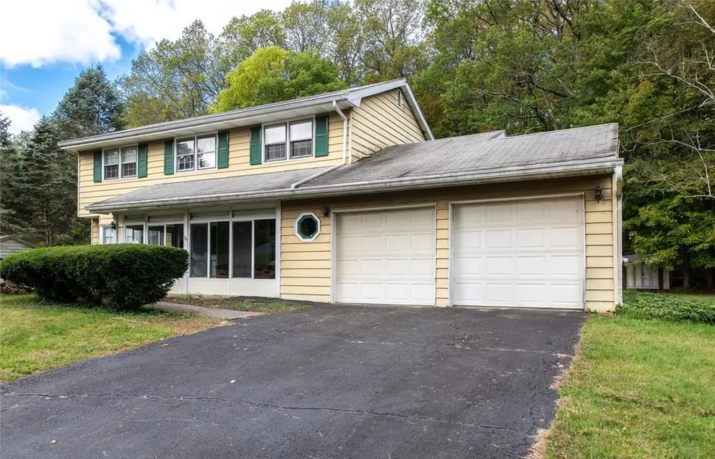 16 Trow Boulevard Red Hook NY 12571