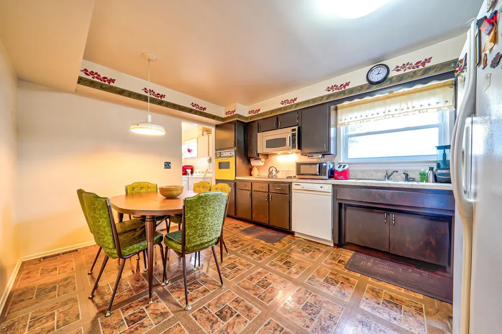 77 Hillcrest Avenue White Plains NY 10607