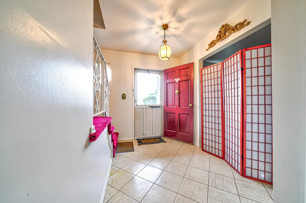 77 Hillcrest Avenue White Plains NY 10607