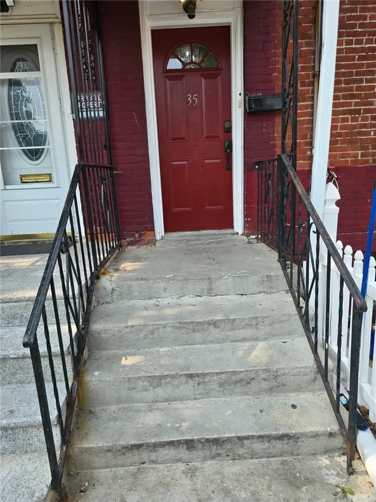 35 Riverview Place Yonkers NY 10701